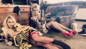 Image of SOAPGIRLS with guests